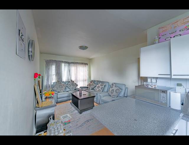 1 BEDROOM APARTMENT FOR SALE IN OAKGLEN